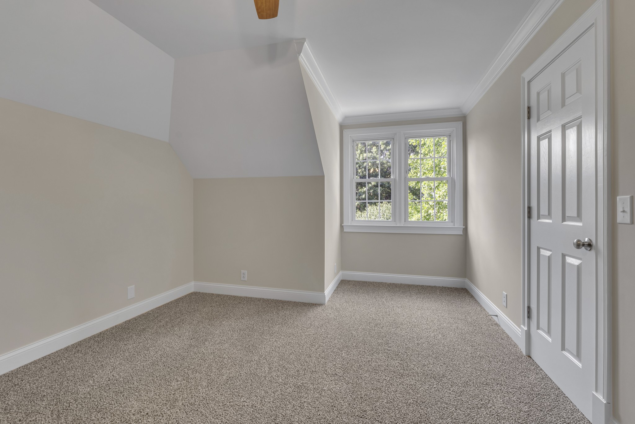 3103 Saint Johns Dr