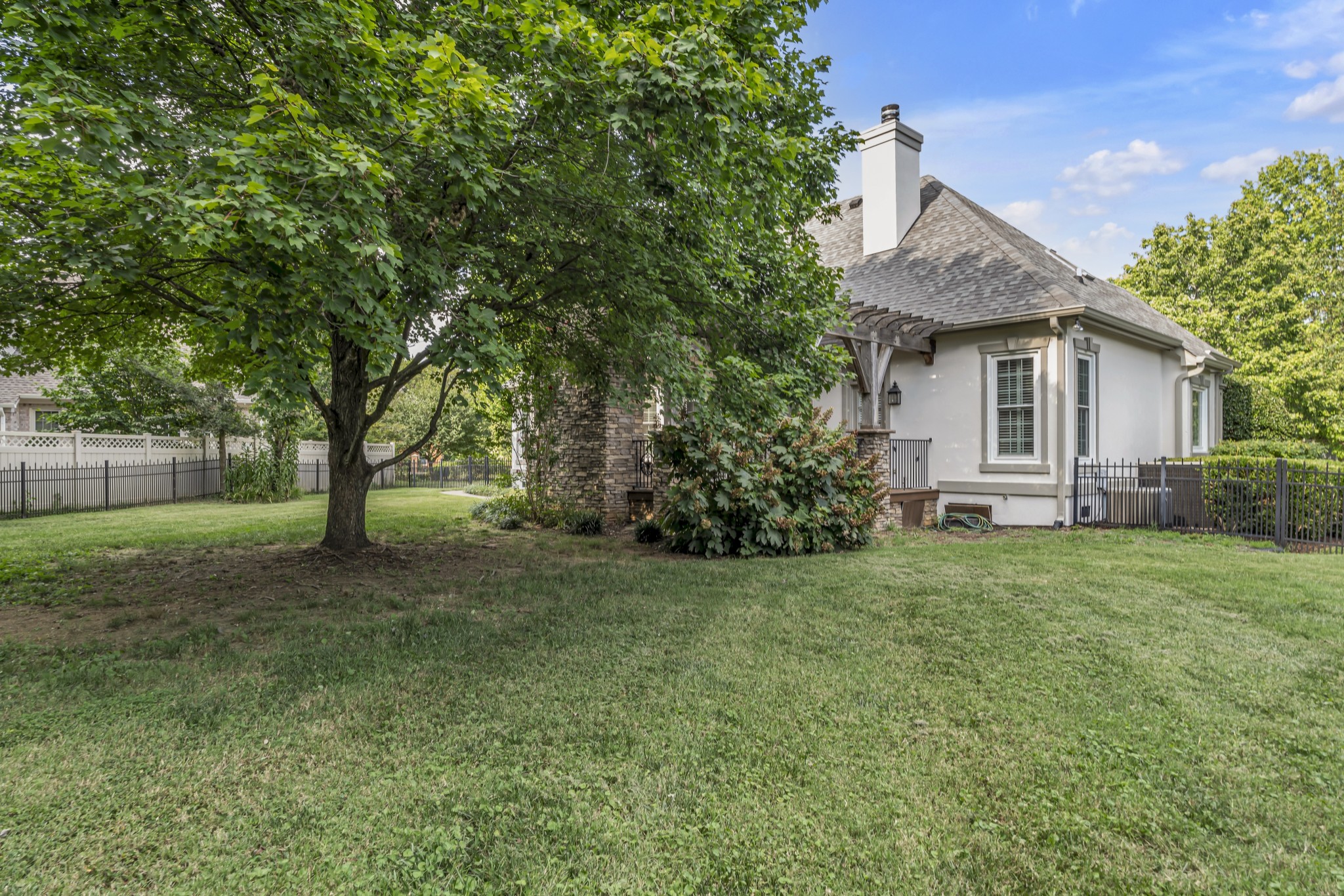 3103 Saint Johns Dr