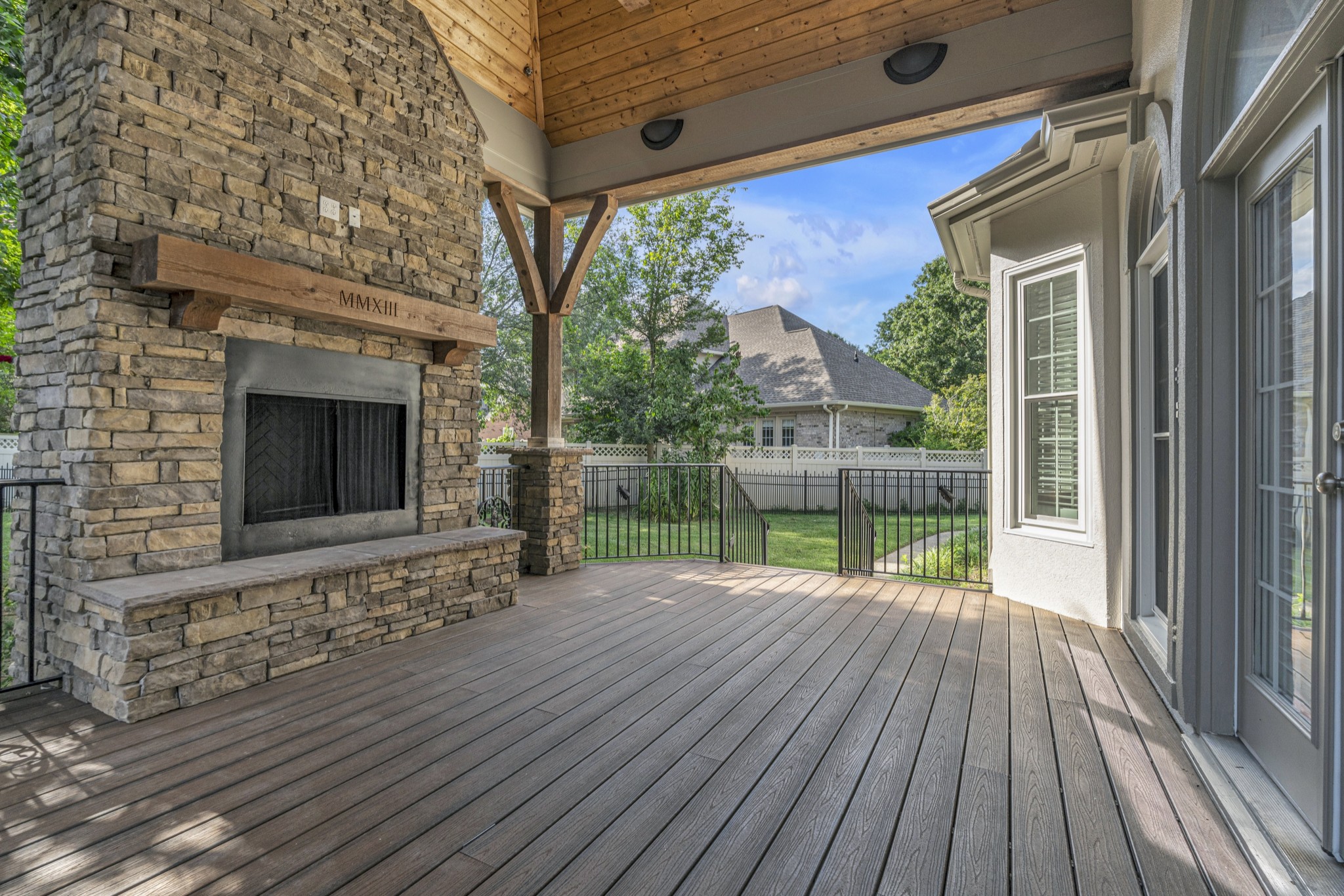 3103 Saint Johns Dr