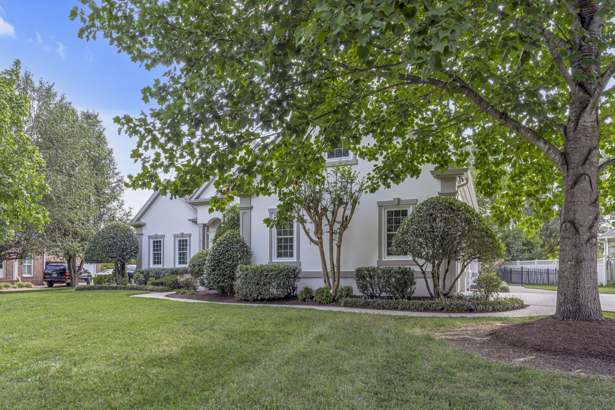 3103 Saint Johns Dr