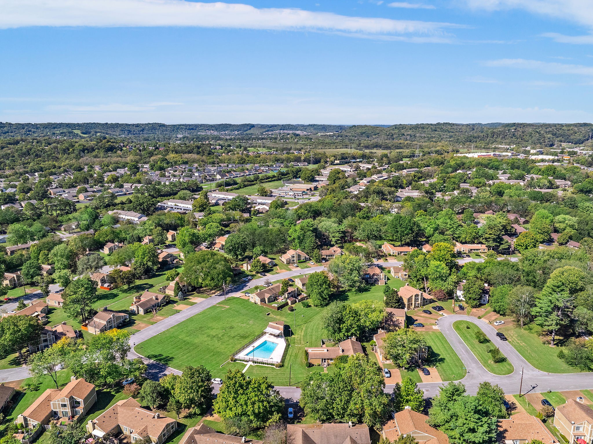 813 Williamsburg West Dr