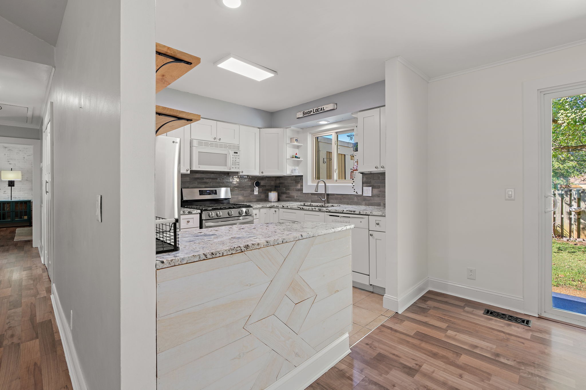 813 Williamsburg West Dr