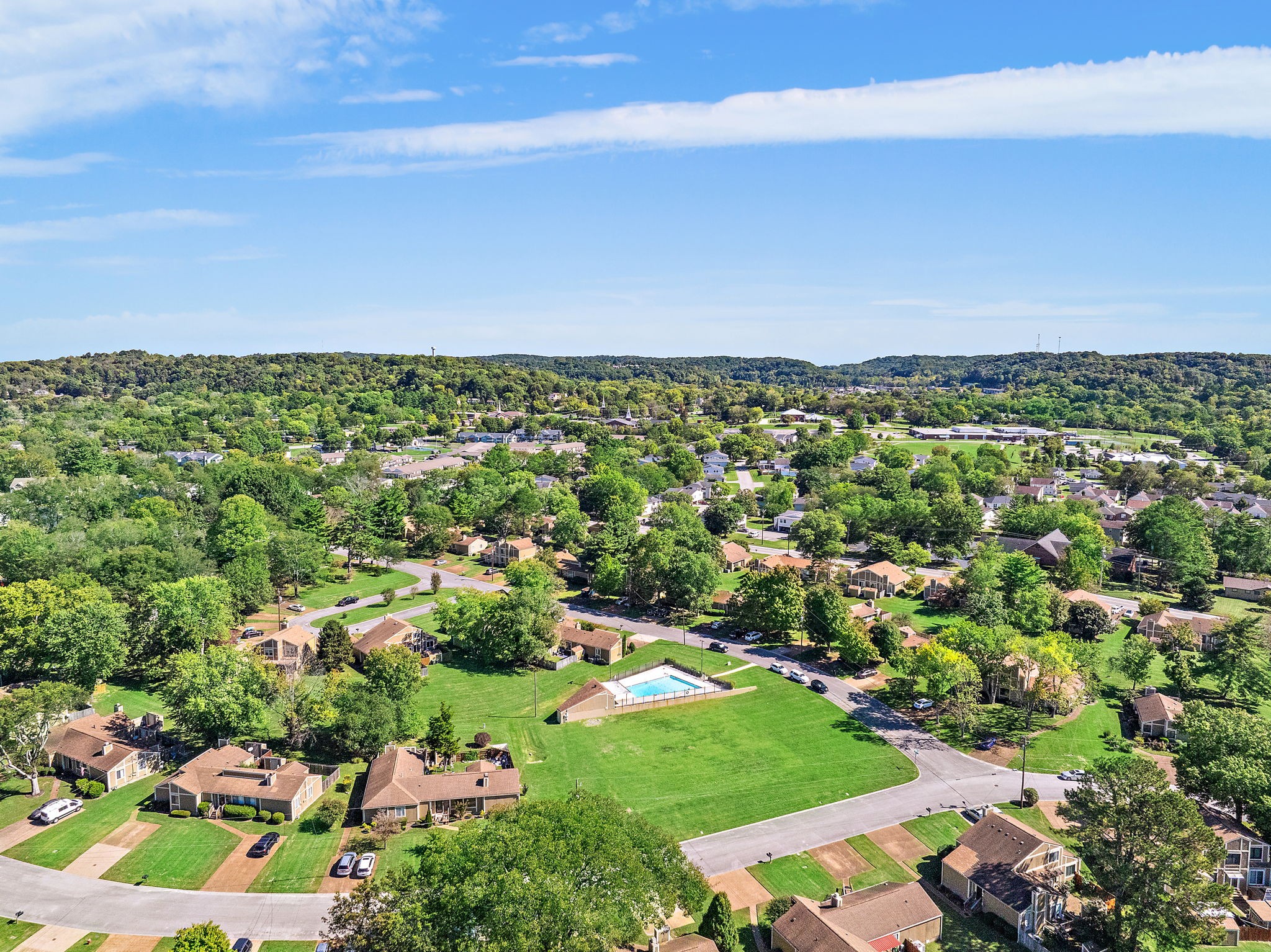 813 Williamsburg West Dr