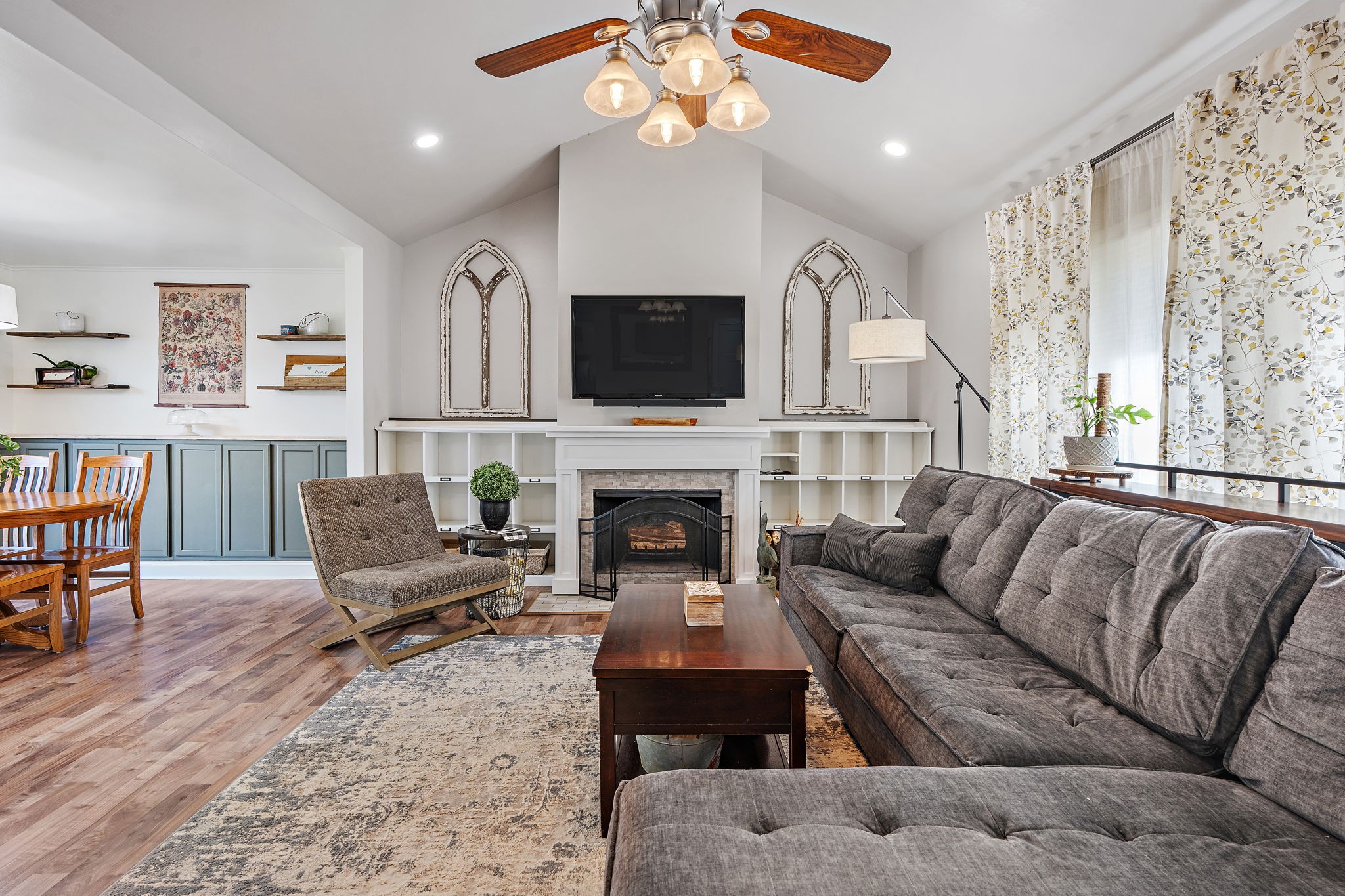 813 Williamsburg West Dr