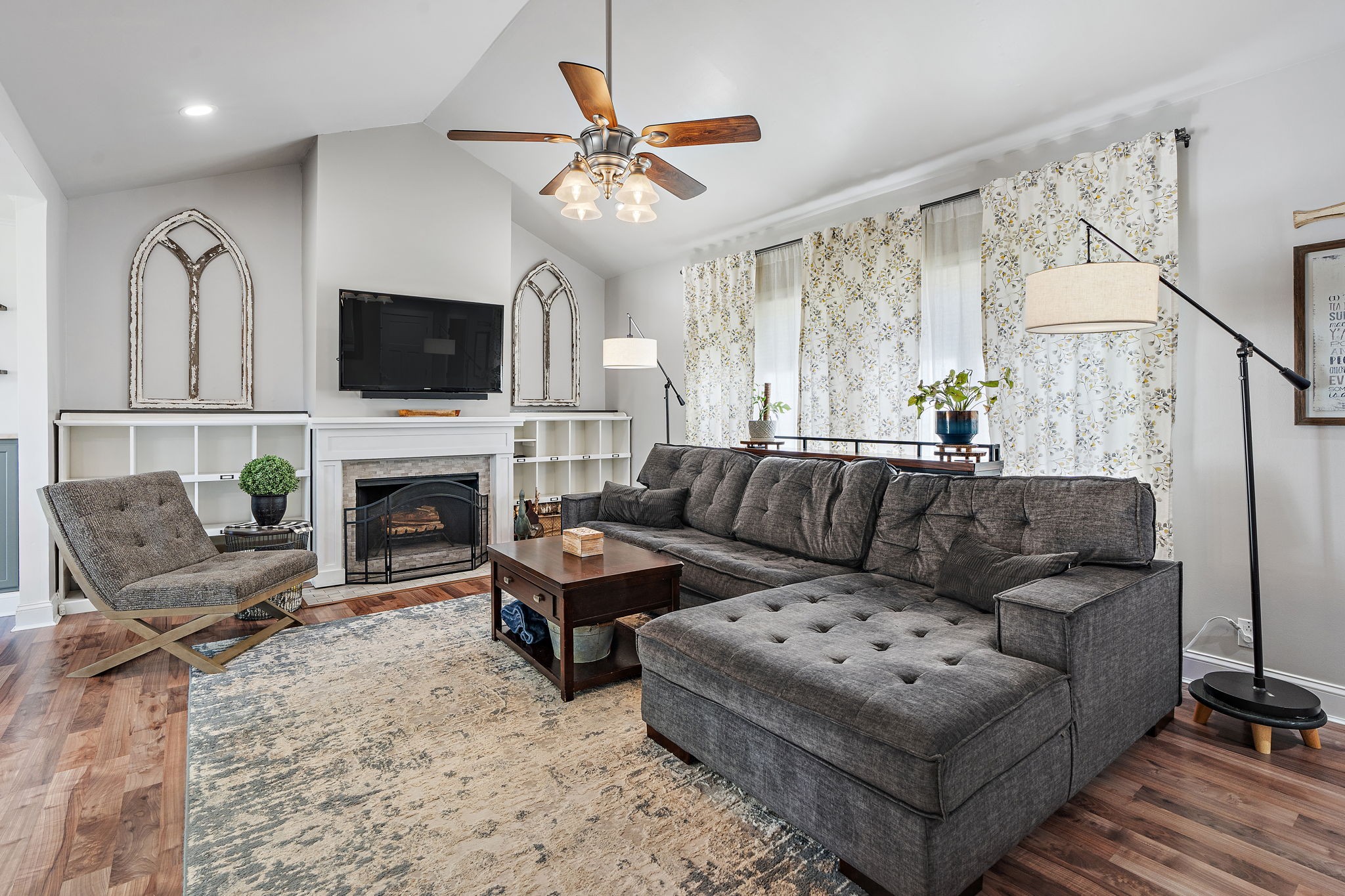 813 Williamsburg West Dr