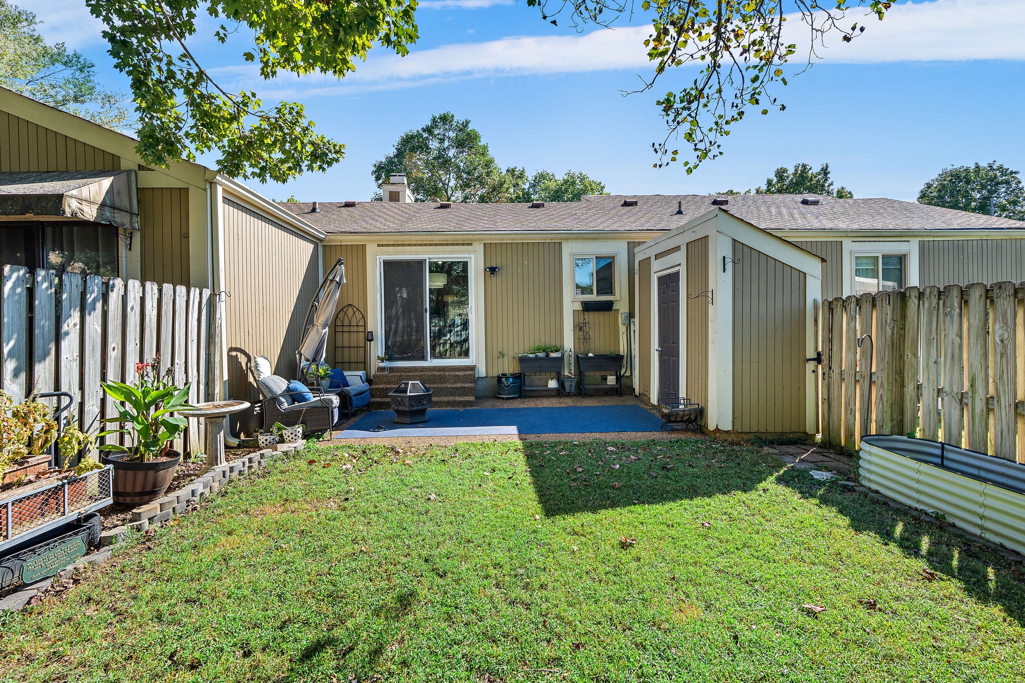 813 Williamsburg West Dr