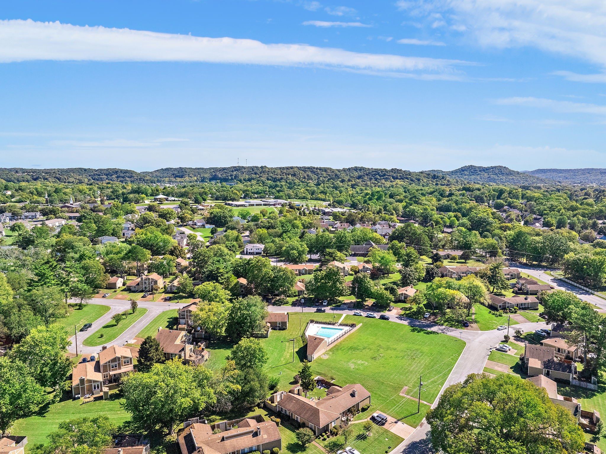 813 Williamsburg West Dr