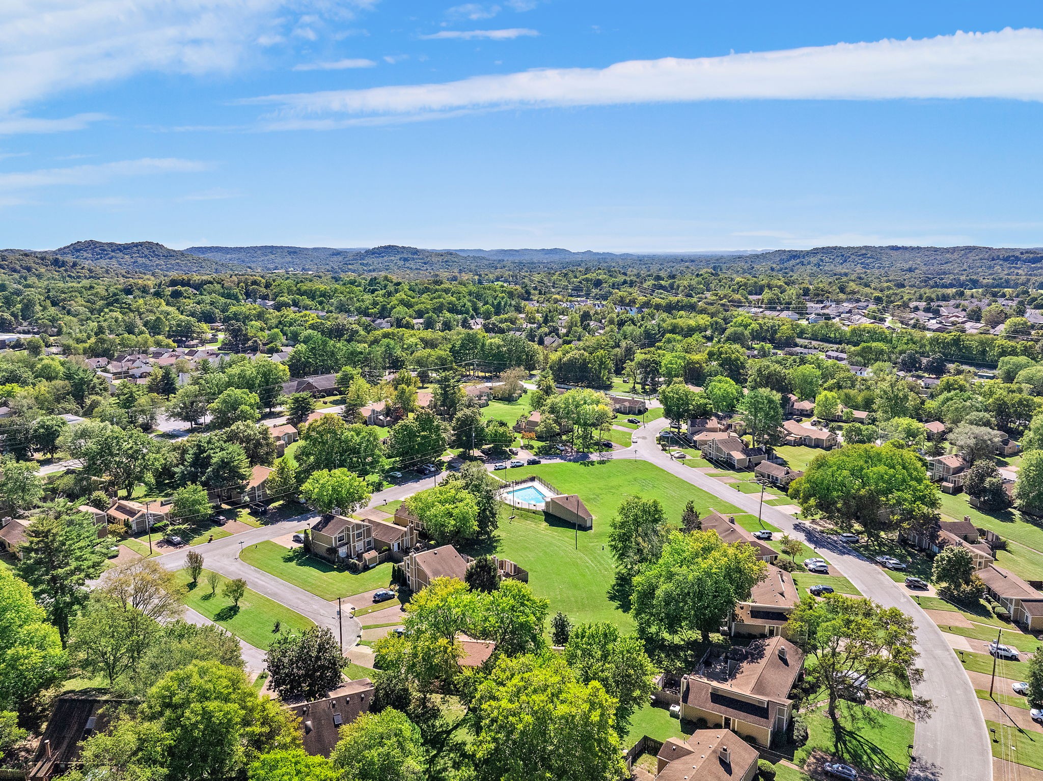 813 Williamsburg West Dr