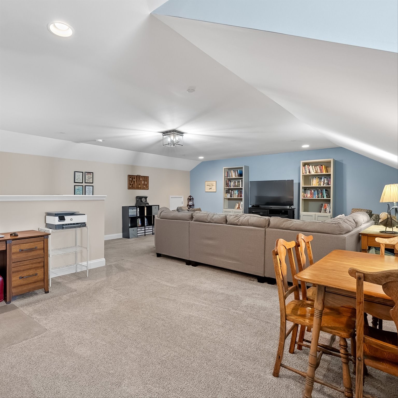 224 Siegert Pl