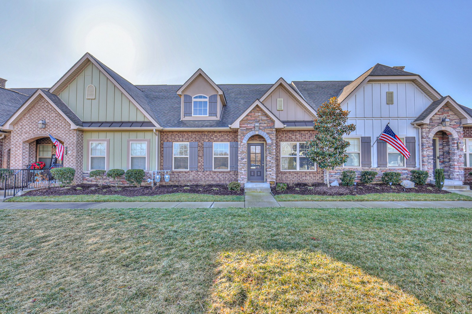 633 Weybridge Dr