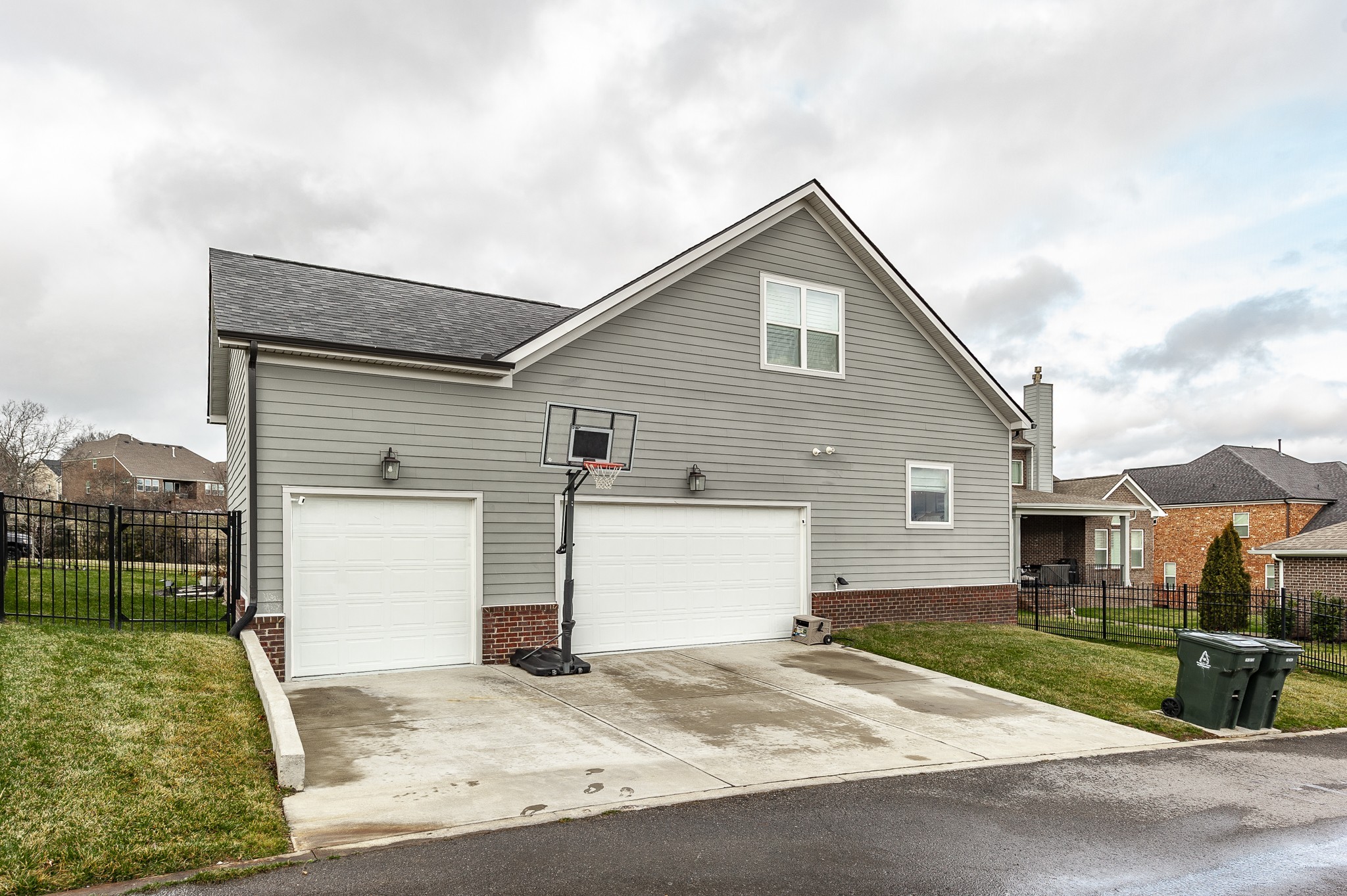 621 Vickery Park Dr