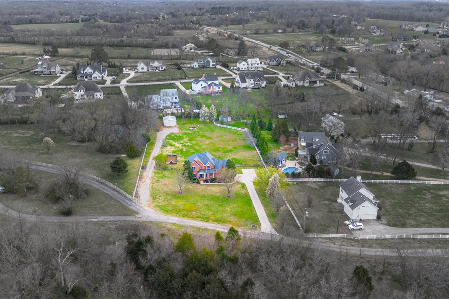 2025 Lewisburg Pike