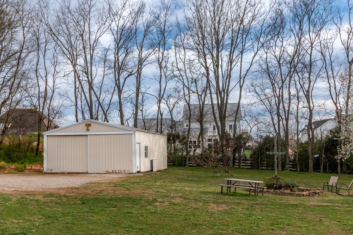 2025 Lewisburg Pike