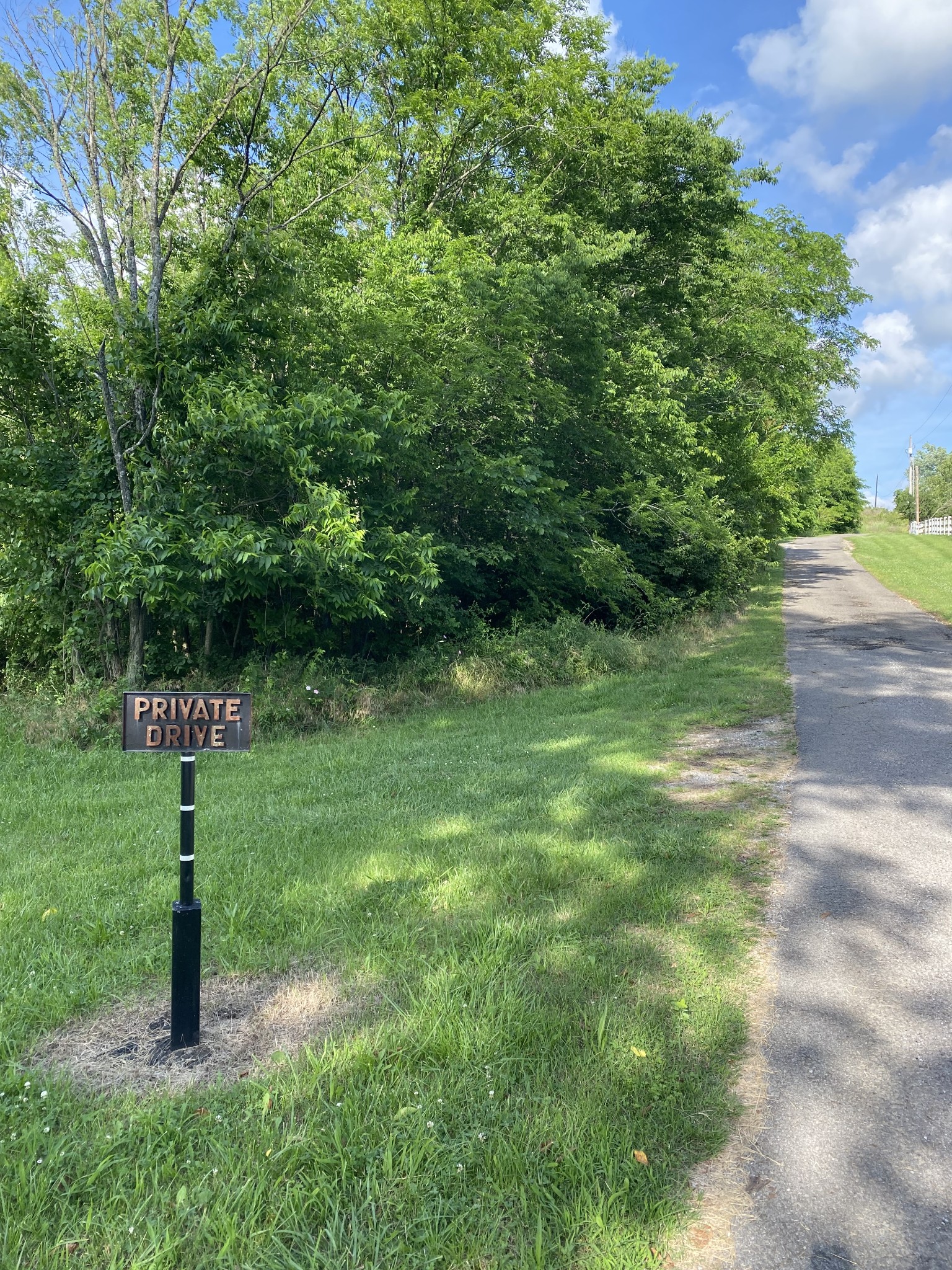2025 Lewisburg Pike