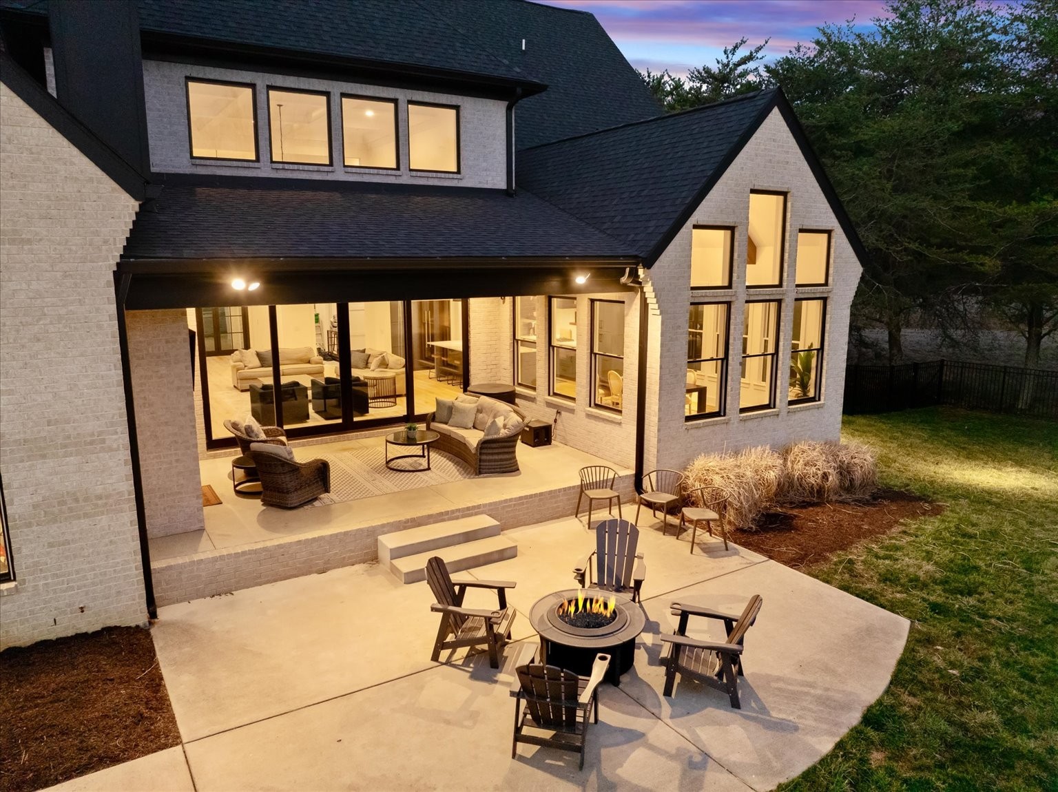 105 Stillwind Ct