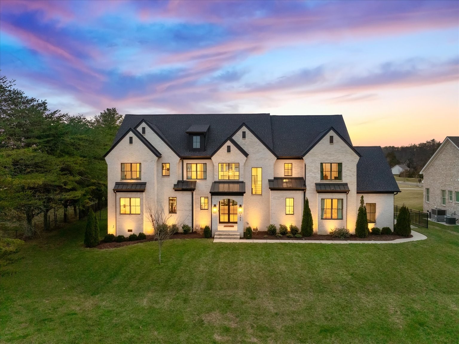105 Stillwind Ct
