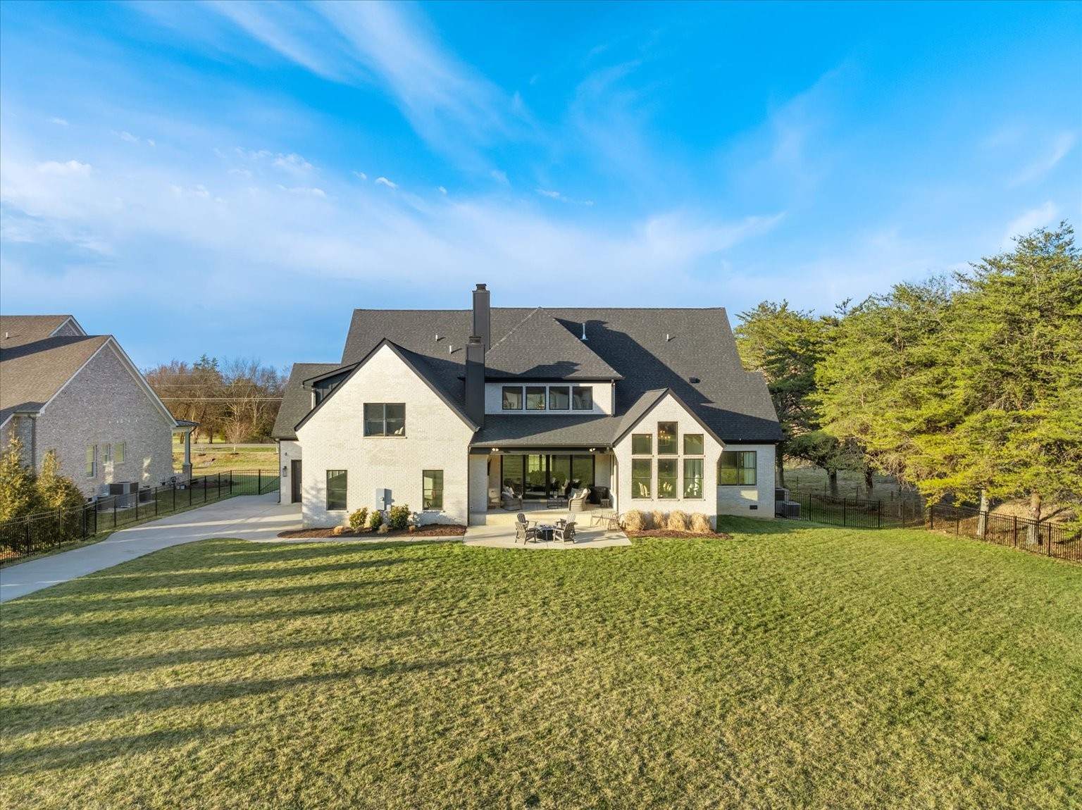 105 Stillwind Ct