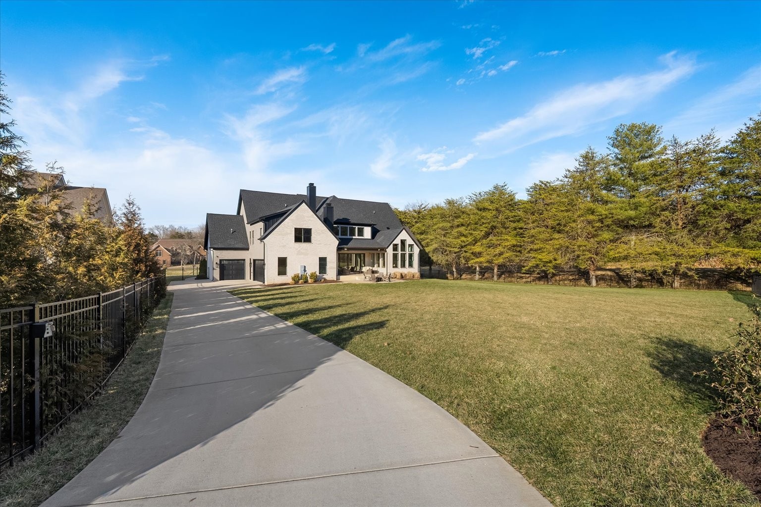 105 Stillwind Ct