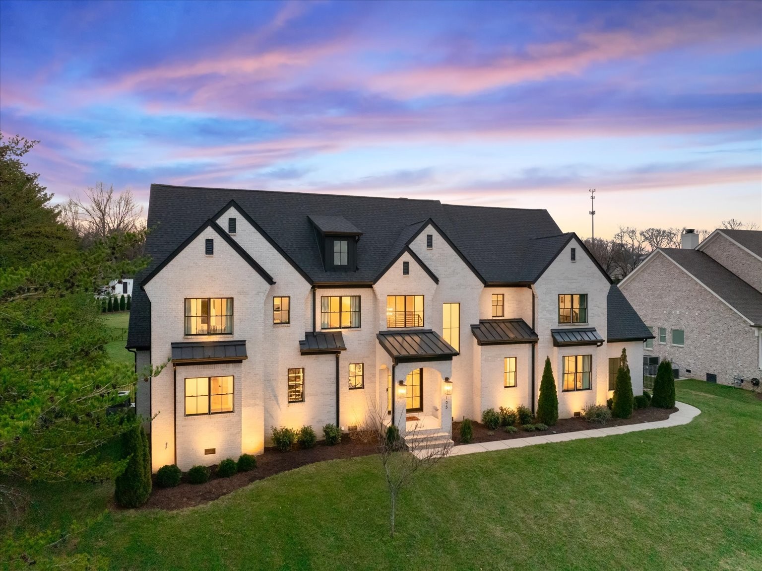105 Stillwind Ct