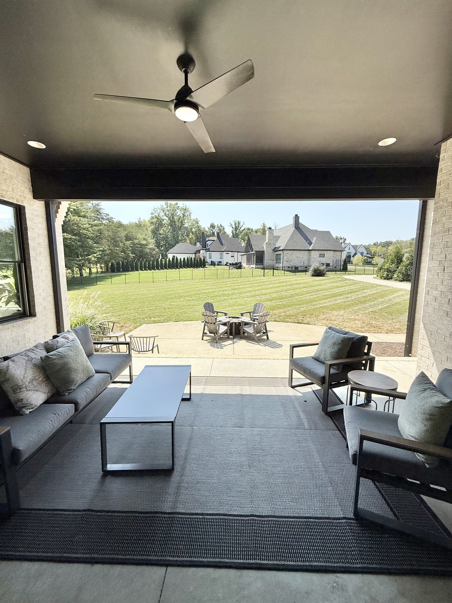 105 Stillwind Ct