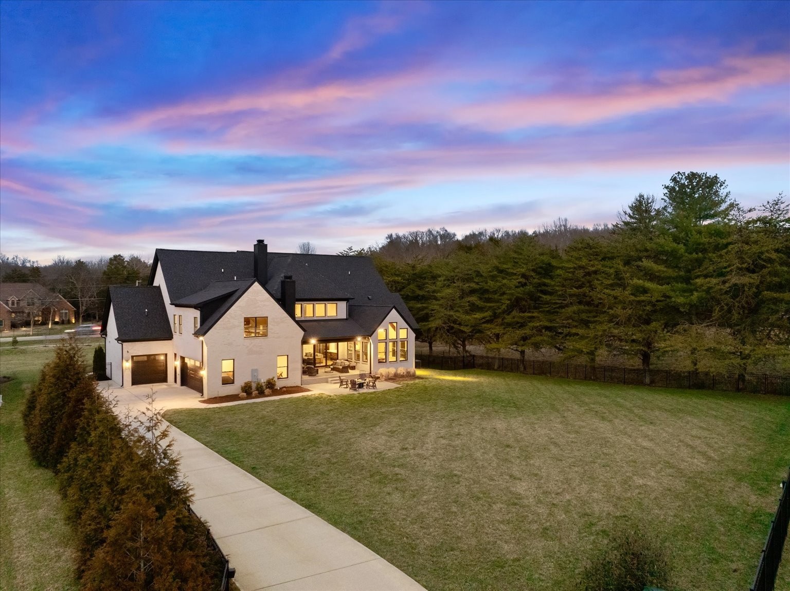 105 Stillwind Ct