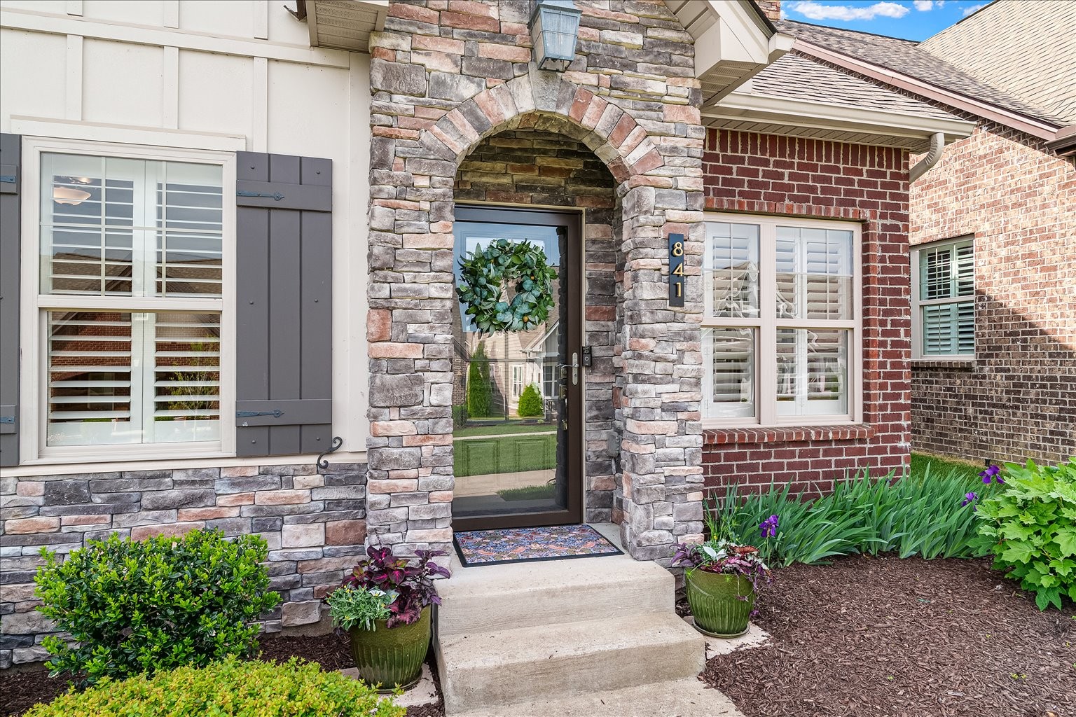 841 Cottage House Ln