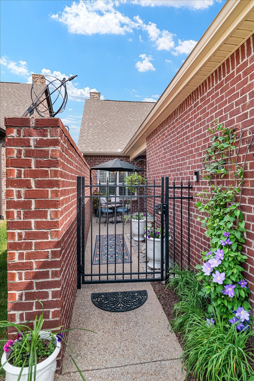 841 Cottage House Ln
