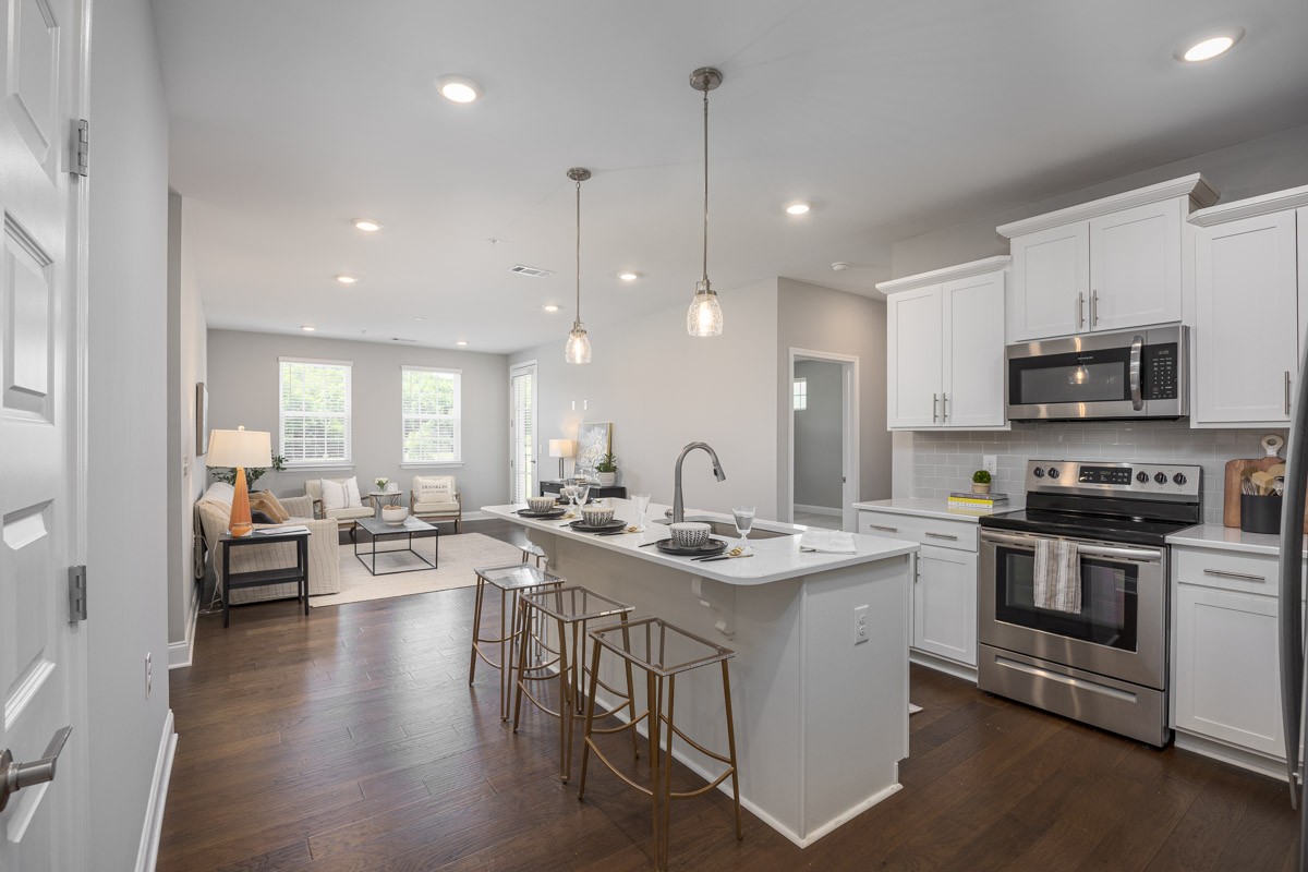 2000 Shadow Green Dr Unit: H-203
