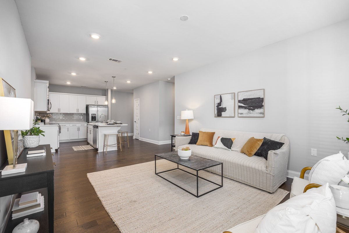 2000 Shadow Green Dr Unit: H-203