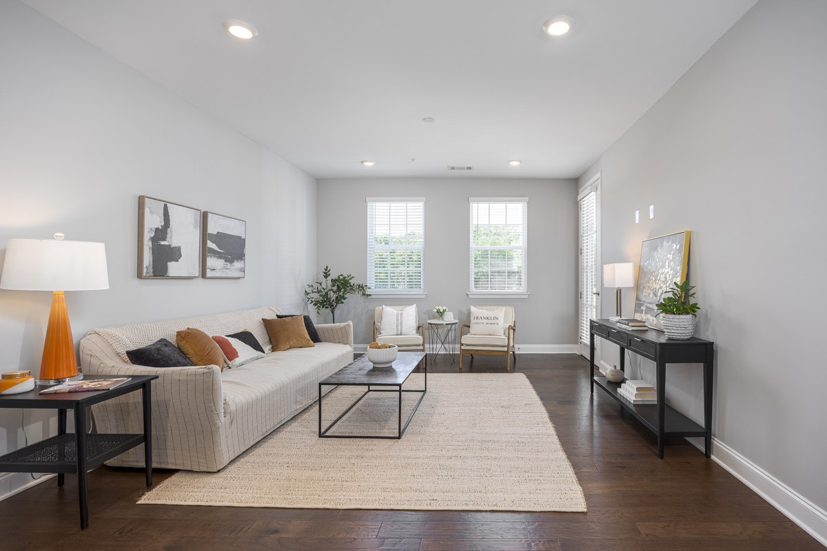 2000 Shadow Green Dr Unit: H-203