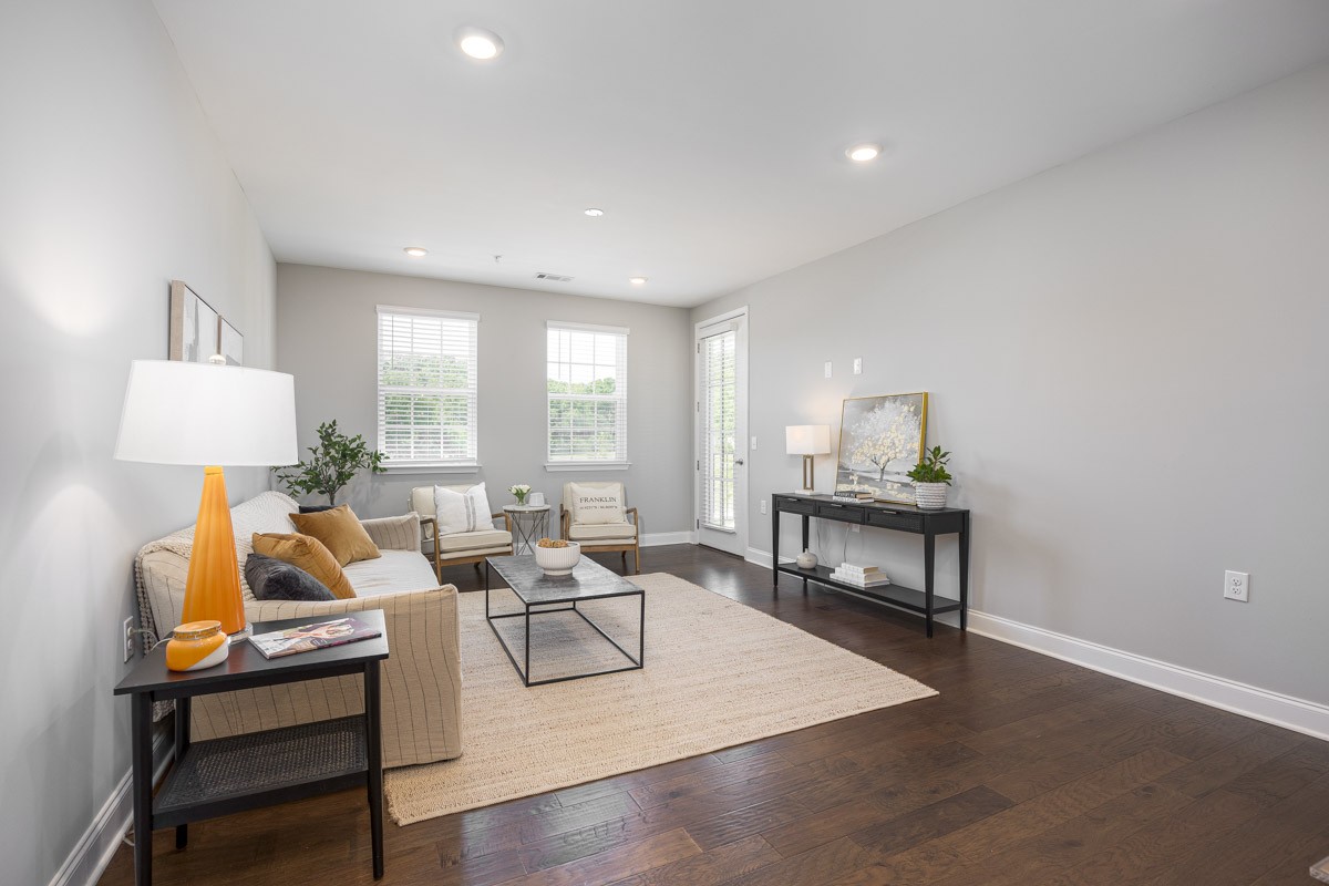2000 Shadow Green Dr Unit: H-203