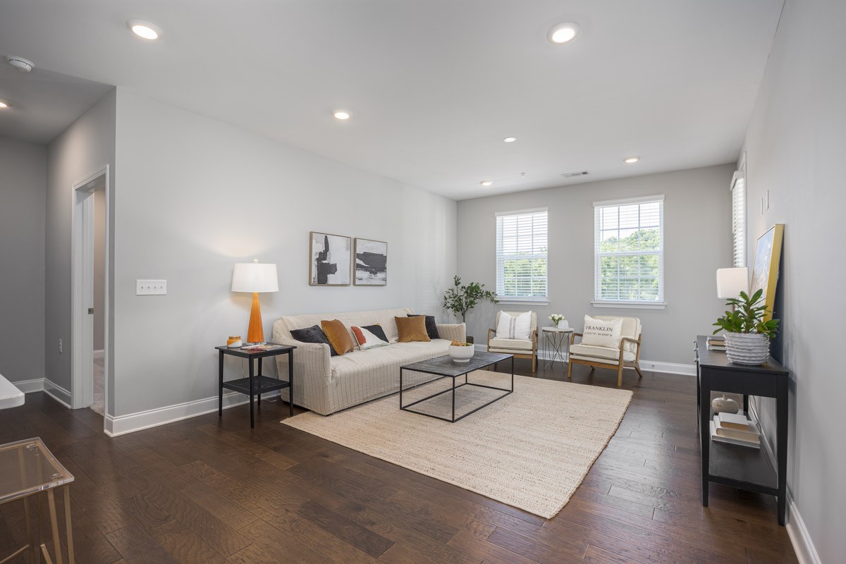 2000 Shadow Green Dr Unit: H-203