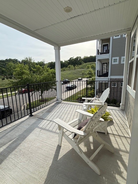 2000 Shadow Green Dr Unit: H-203