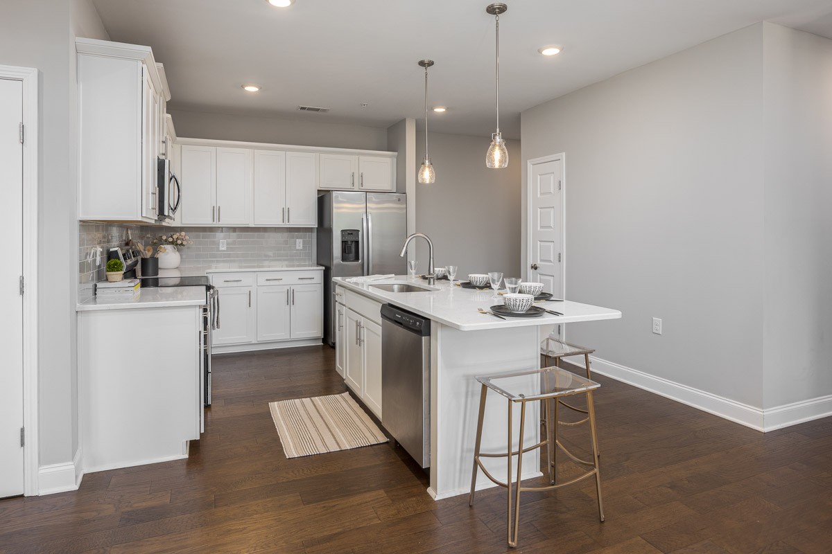 2000 Shadow Green Dr Unit: H-203