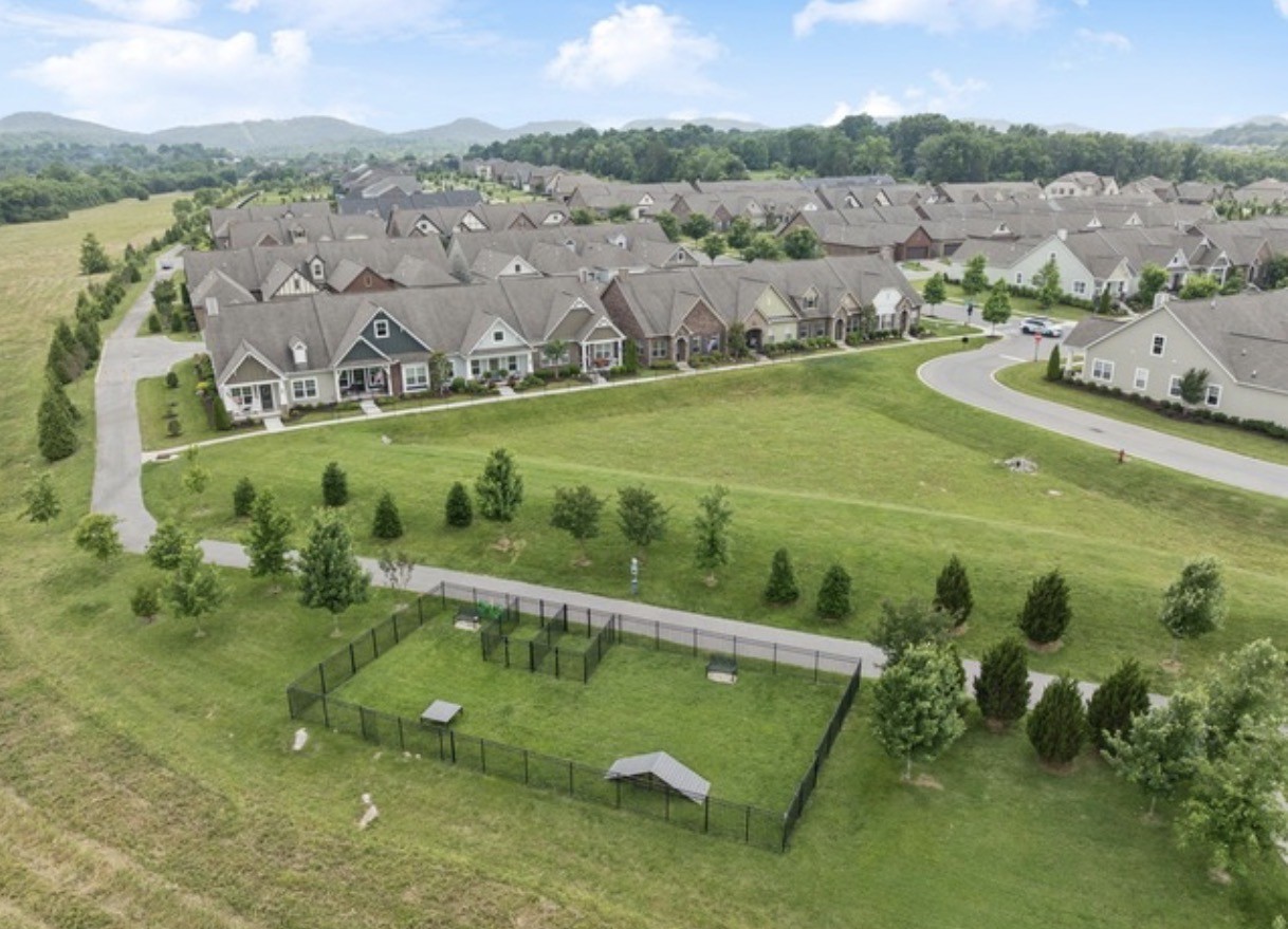 802 Cottage House Ln