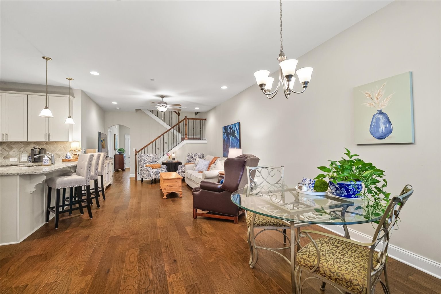 802 Cottage House Ln