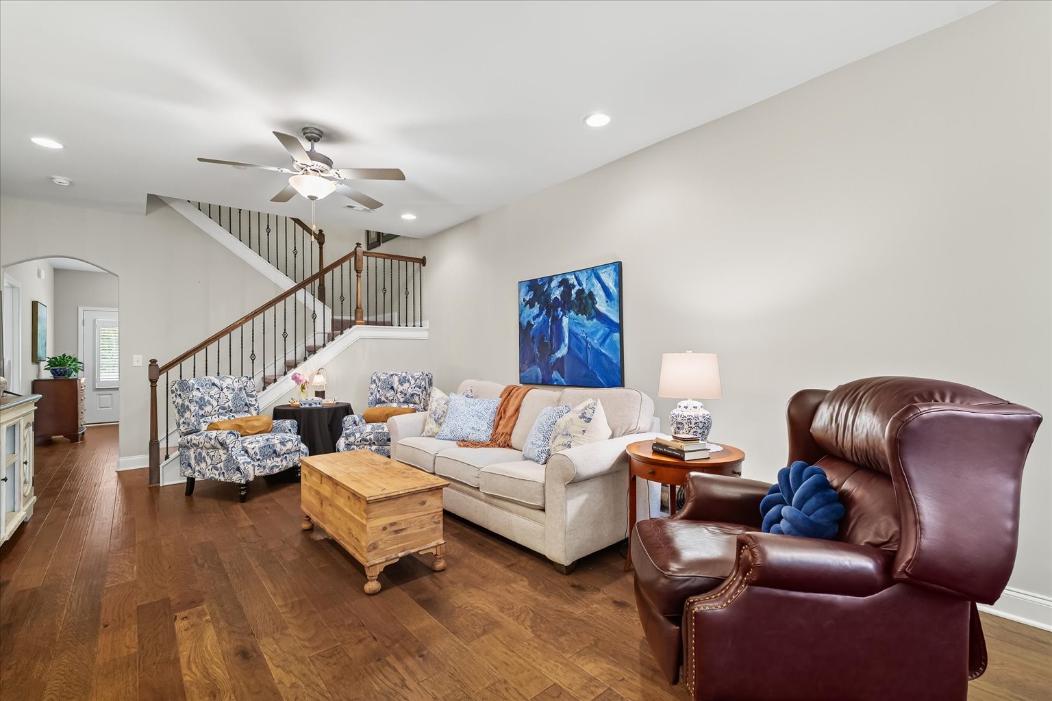 802 Cottage House Ln