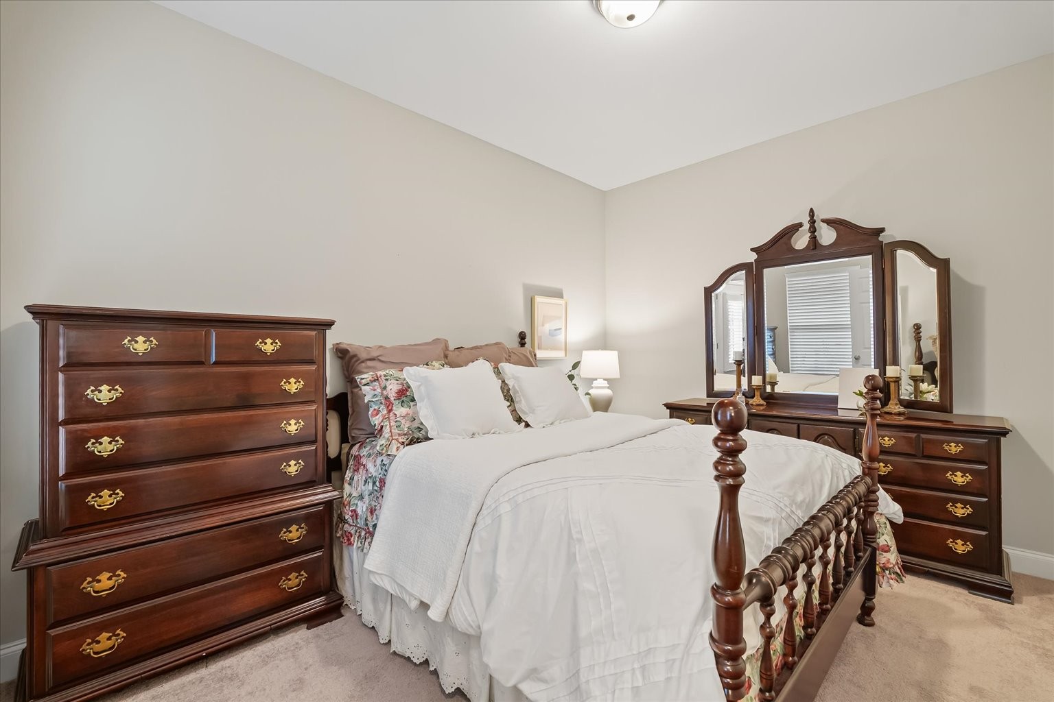 802 Cottage House Ln