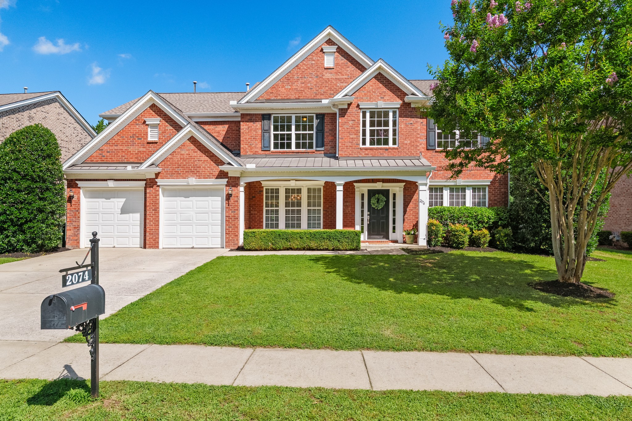 2074 Delaware Dr
