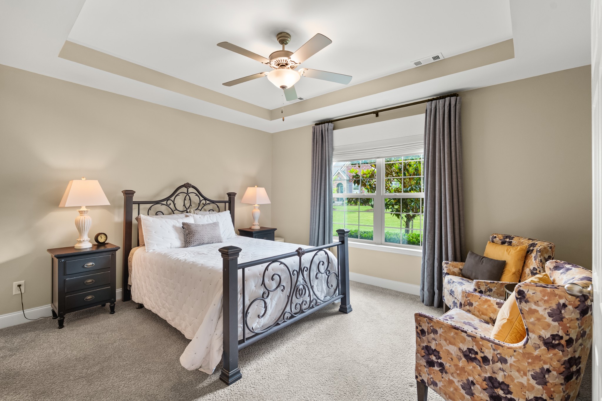 638 Weybridge Dr