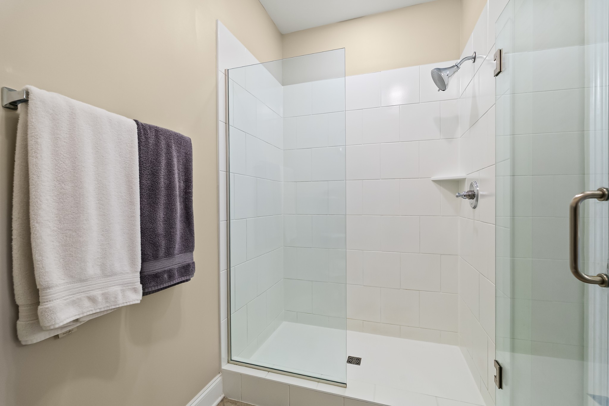 638 Weybridge Dr