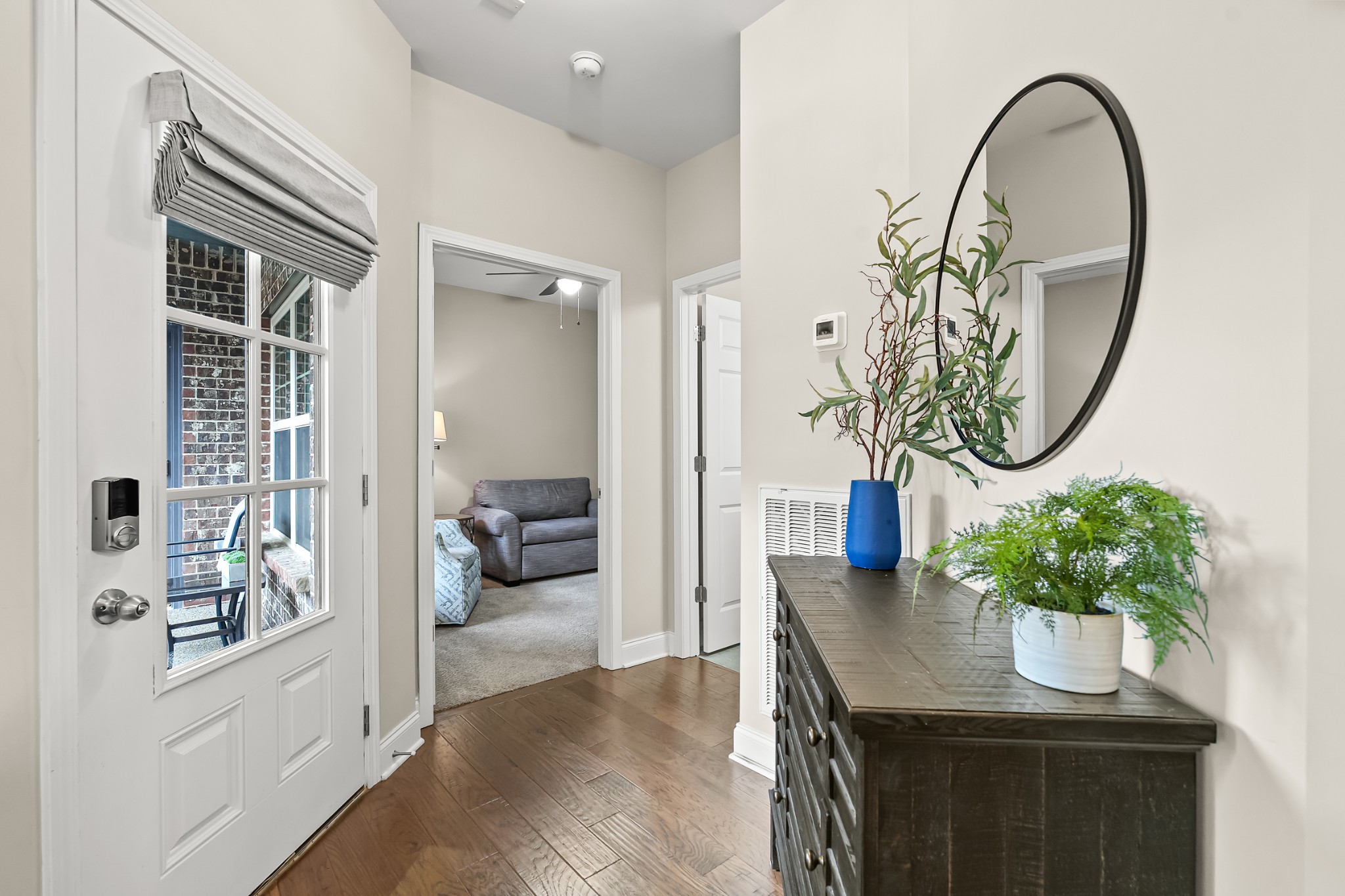 638 Weybridge Dr