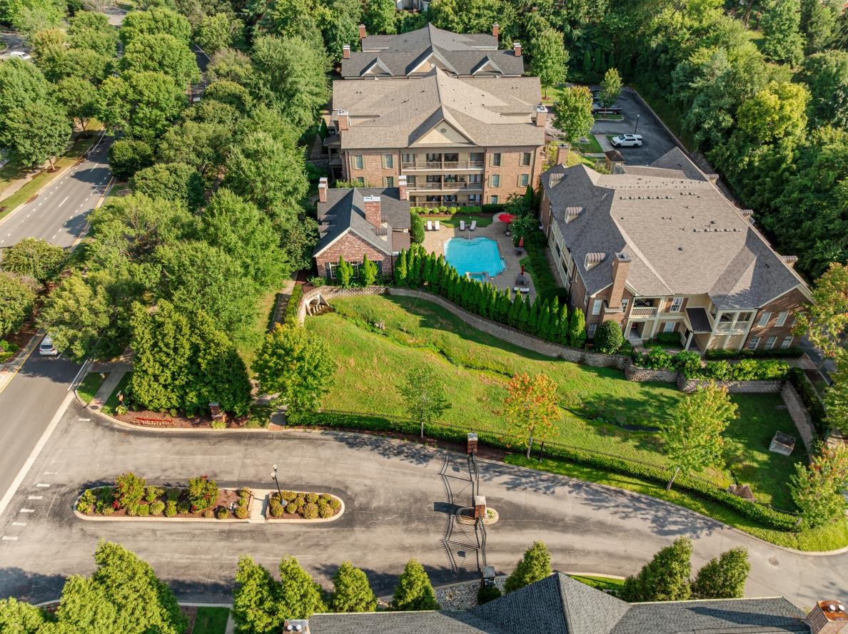 311 Grant Park Dr
