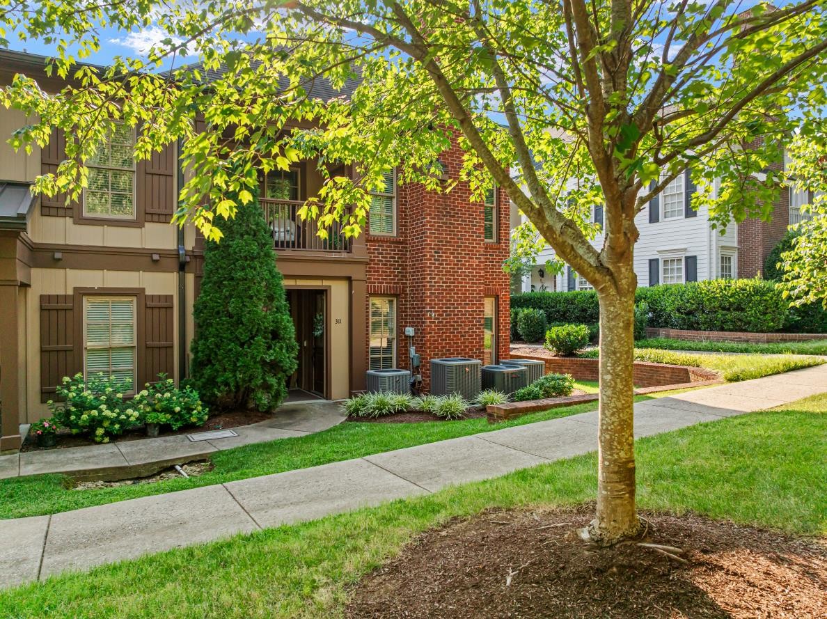 311 Grant Park Dr