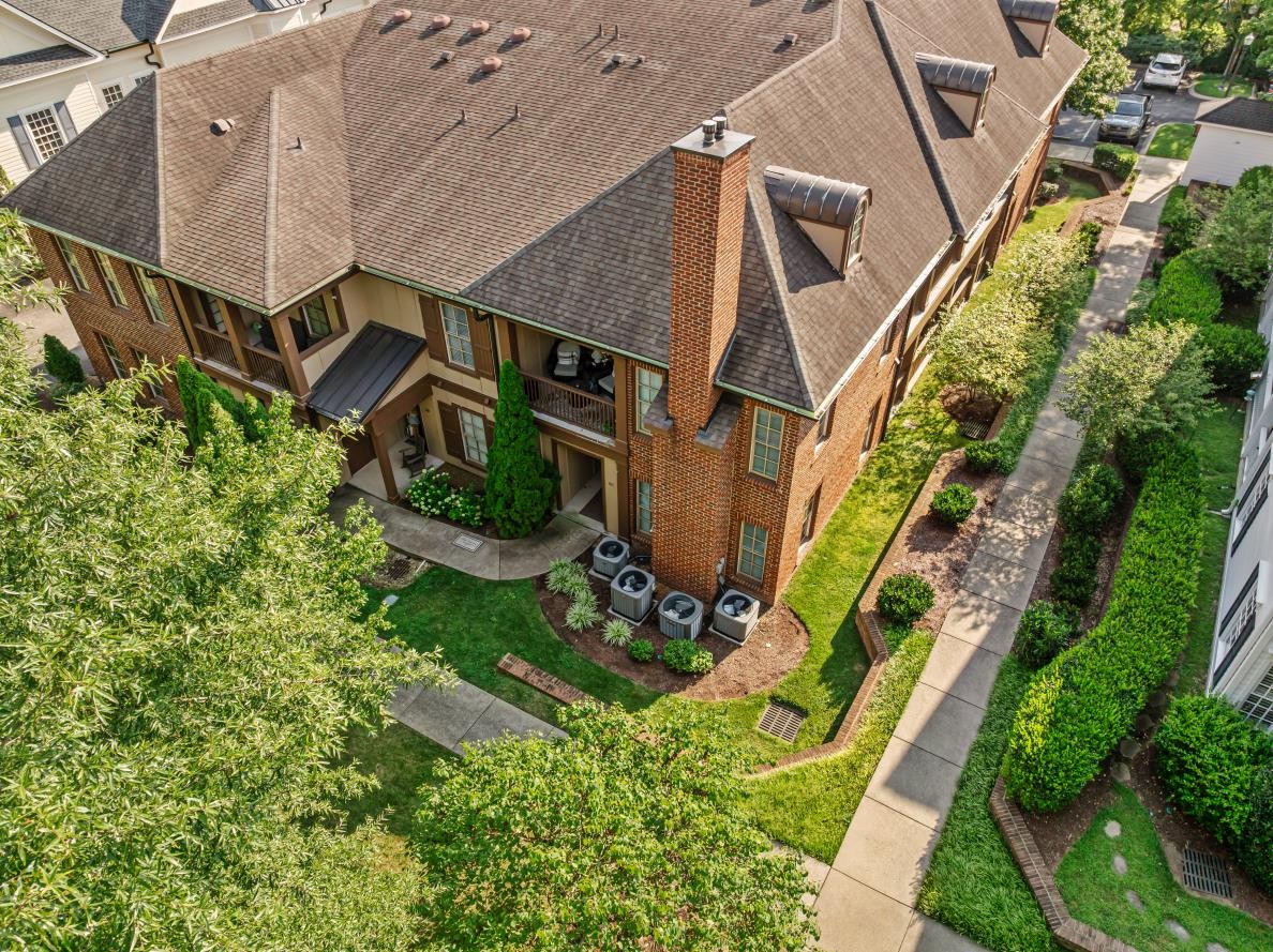 311 Grant Park Dr