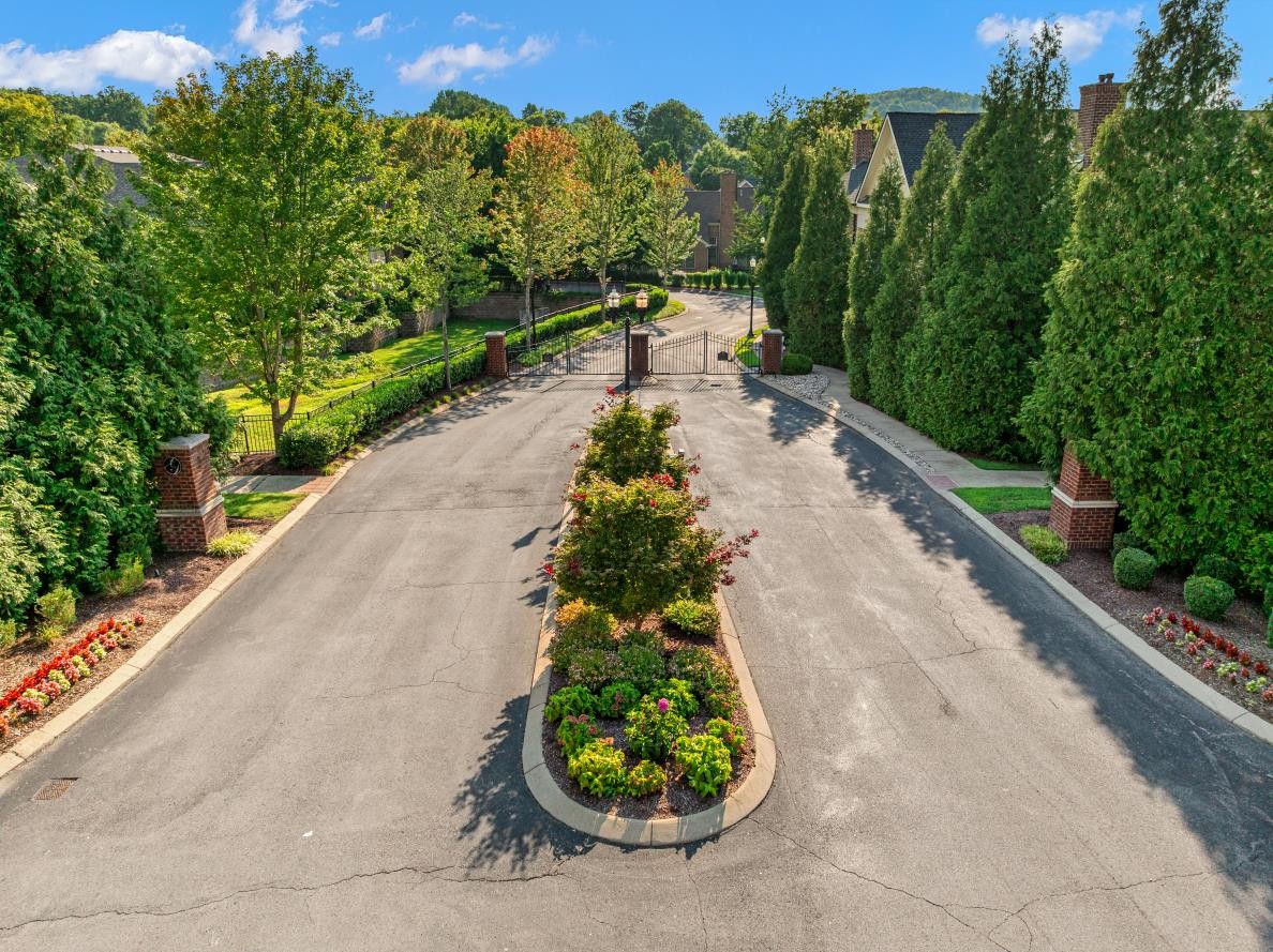 311 Grant Park Dr