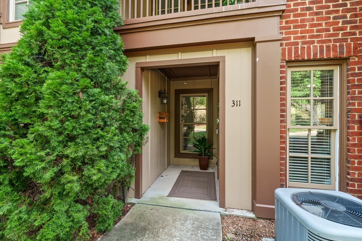 311 Grant Park Dr