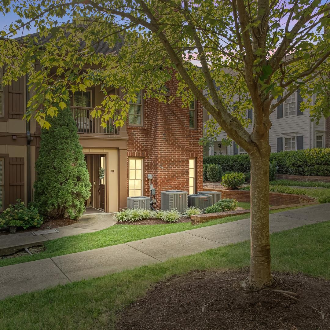 311 Grant Park Dr