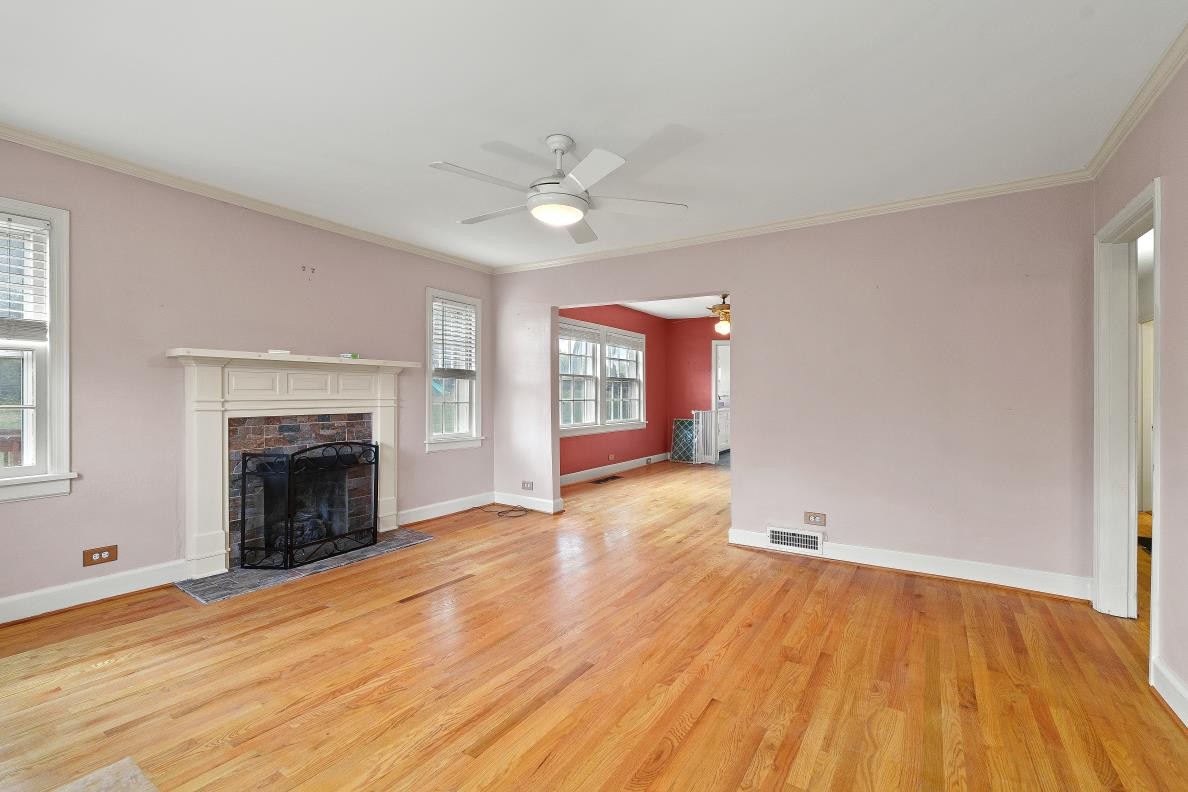 2325 Selma Ave