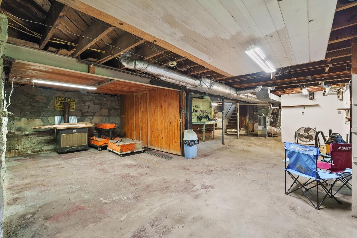 2325 Selma Ave